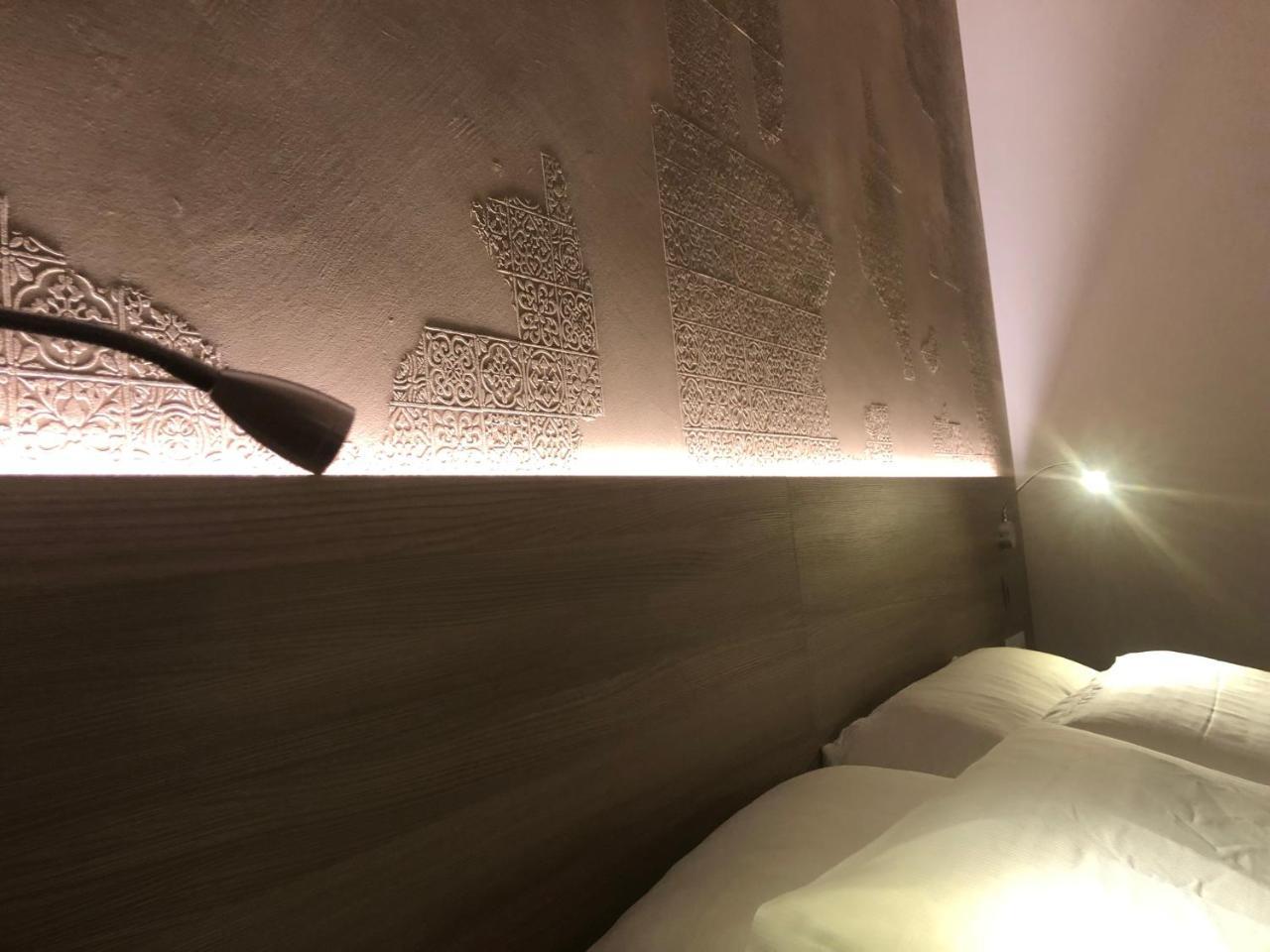 Casablanca Hotel Чивитанова Марке Екстериор снимка